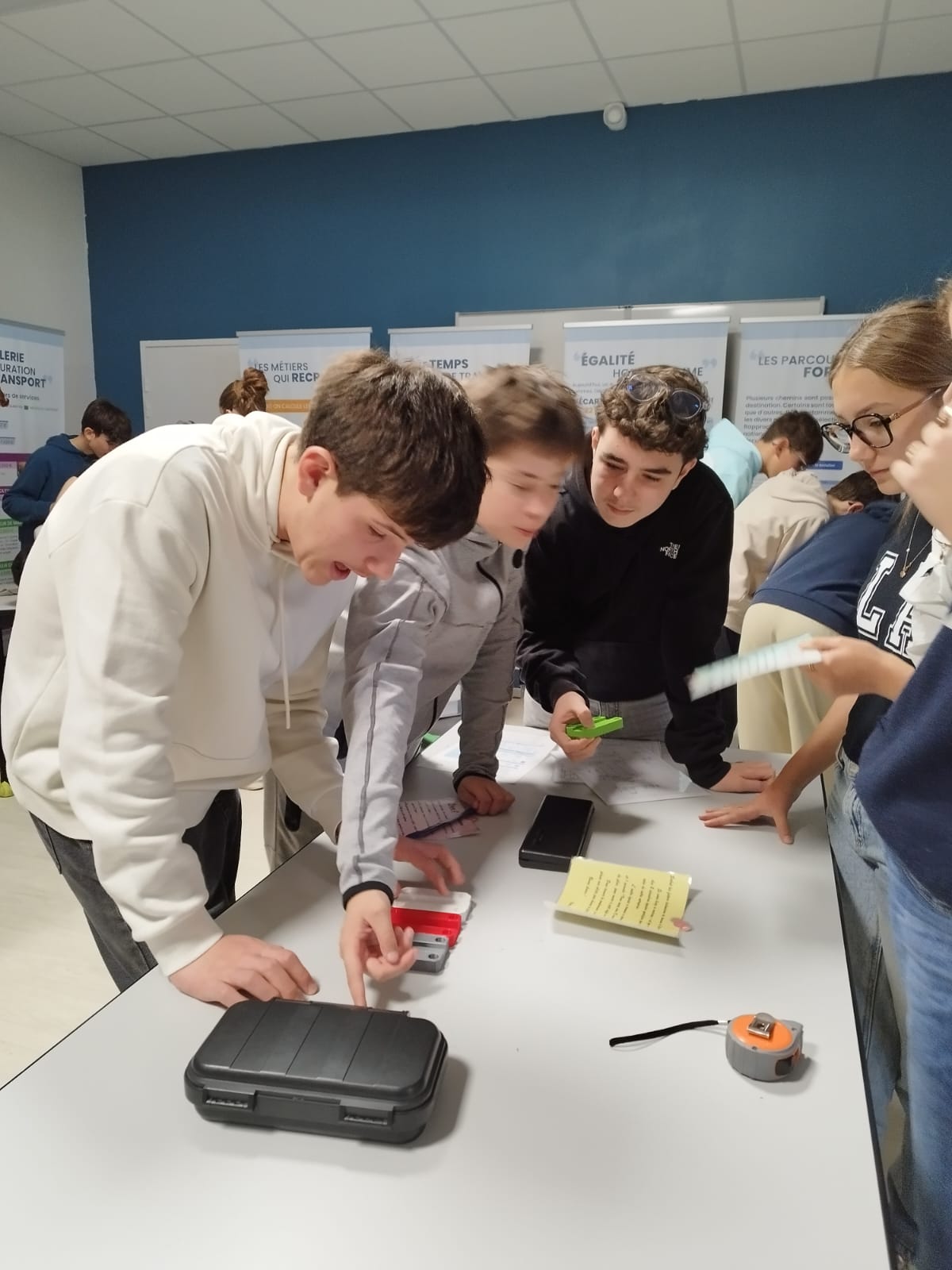 métiers de l'industrie 2025 4eme