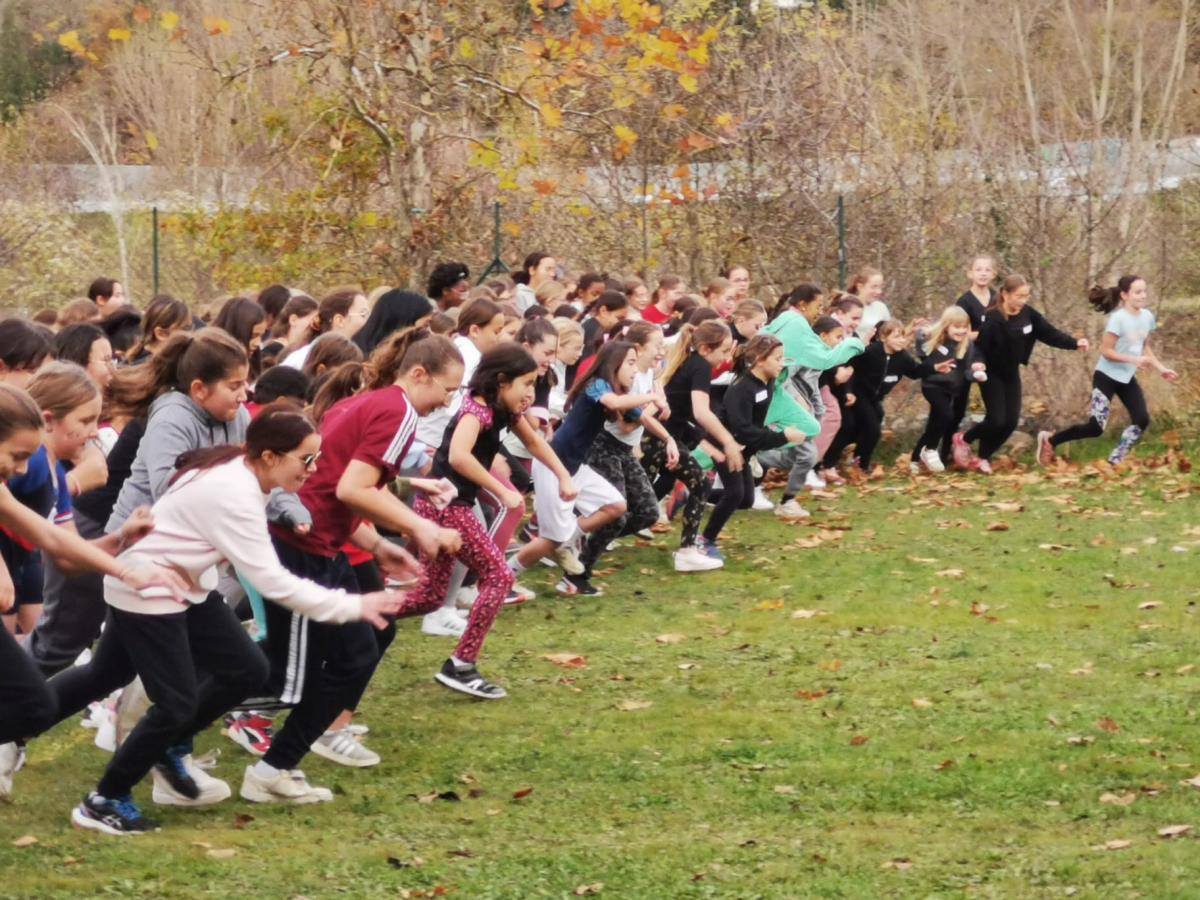 Ecoliers, collégiens et lycéens réunis pour un cross vivifiant !